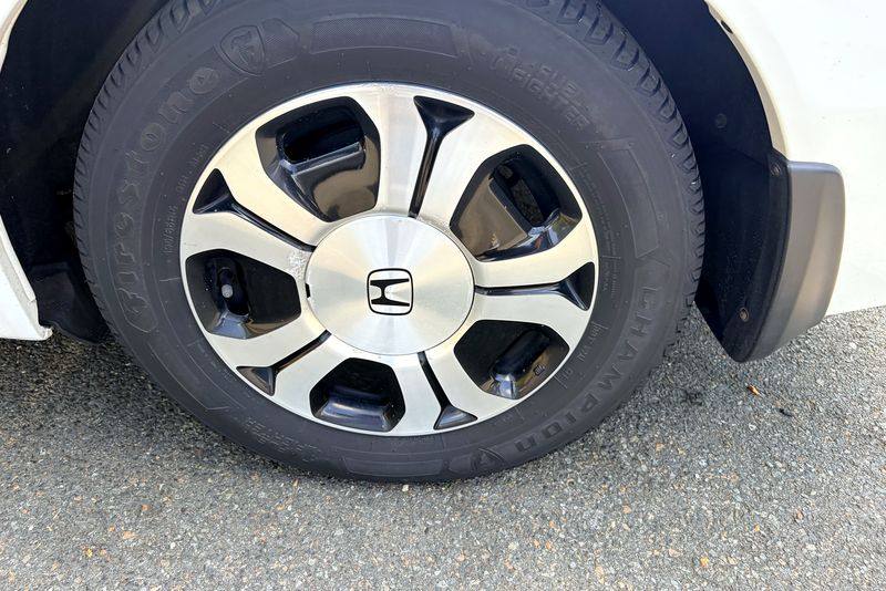 Wheel and tire